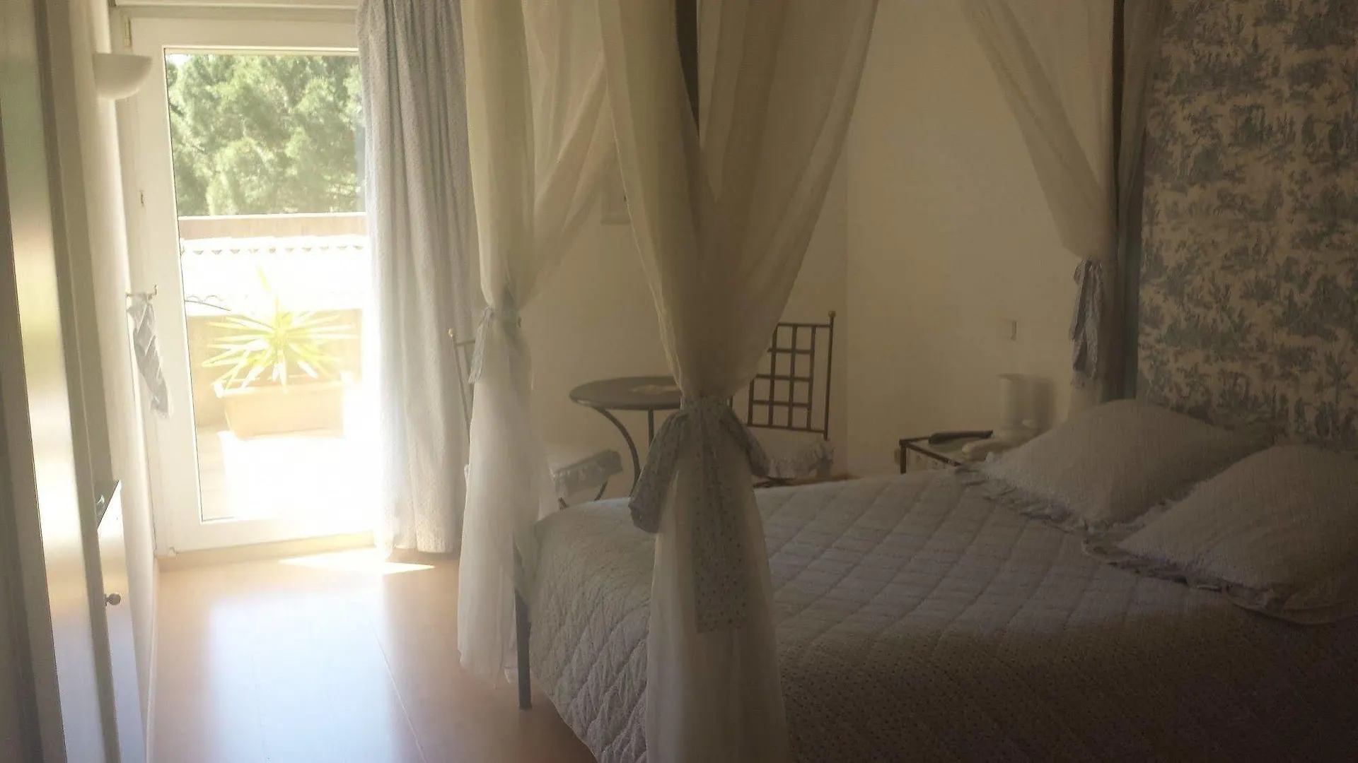 Le Cesar Hotel Plan-de-Cuques 3*,  France